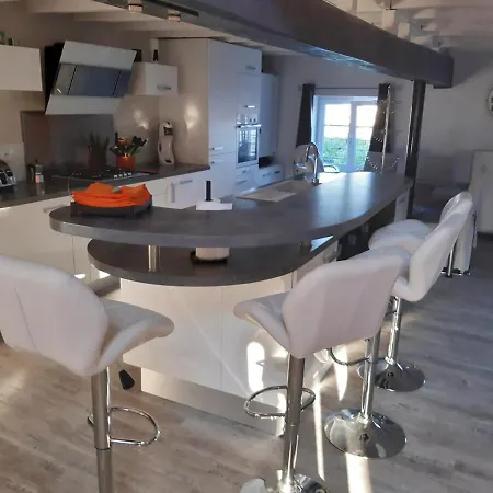 Isabelle's Charming Roof! Lägenhet *