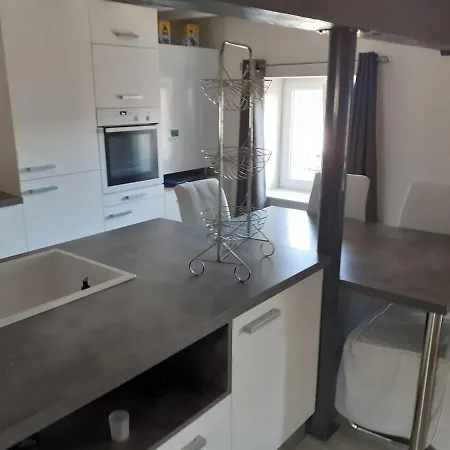 Lägenhet Isabelle's Charming Roof! Beaune (Cote d'Or)